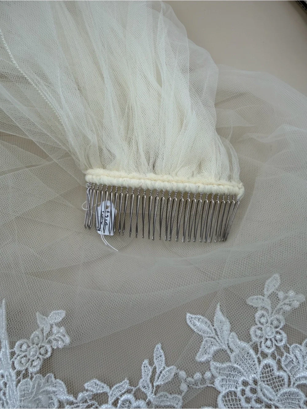 Ivory Bridal Wedding Veil Floral Lace Embroidery Metal Comb
